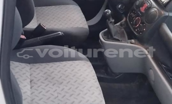 Acheter Occasion Voiture Dodge Aries Blanc à ar-Ribat, Rabat-Sale-Zammour-Zaer Acheter Occasion Voiture Dodge Aries Blanc à ar-Ribat, Rabat-Sale-Zammour-Zaer