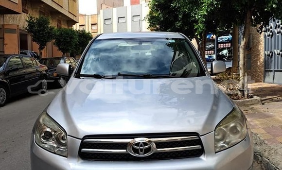 اشتري مستعمل Toyota RAV4 Silver سيارة في ad-Dar-al-Bayda في Casablanca اشتري مستعمل Toyota RAV4 Silver سيارة في ad-Dar-al-Bayda في Casablanca