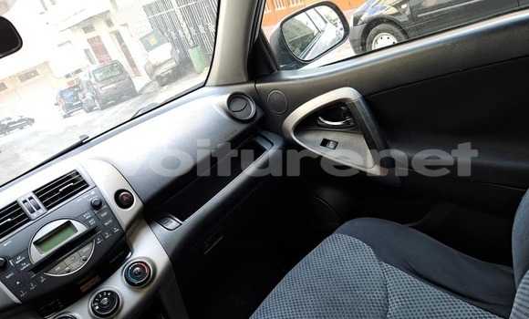 اشتري مستعمل Toyota RAV4 Silver سيارة في ad-Dar-al-Bayda في Casablanca اشتري مستعمل Toyota RAV4 Silver سيارة في ad-Dar-al-Bayda في Casablanca