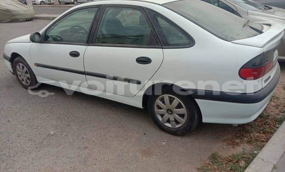 Acheter Occasion Voiture Renault Laguna Blanc à ad-Dar-al-Bayda, Casablanca Acheter Occasion Voiture Renault Laguna Blanc à ad-Dar-al-Bayda, Casablanca