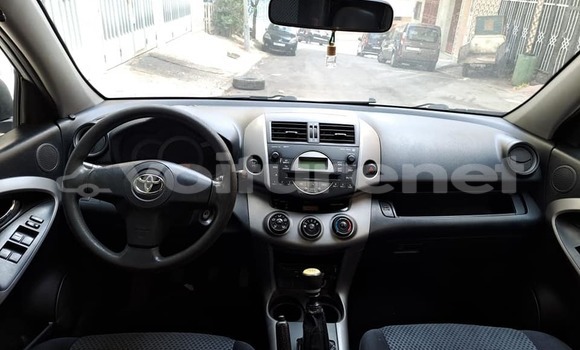 اشتري مستعمل Toyota RAV4 Silver سيارة في ad-Dar-al-Bayda في Casablanca اشتري مستعمل Toyota RAV4 Silver سيارة في ad-Dar-al-Bayda في Casablanca