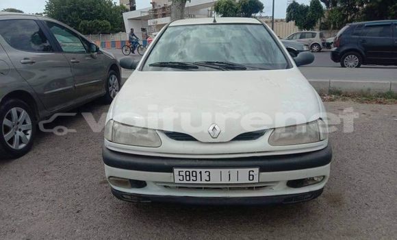 Acheter Occasion Voiture Renault Laguna Blanc à ad-Dar-al-Bayda, Casablanca Acheter Occasion Voiture Renault Laguna Blanc à ad-Dar-al-Bayda, Casablanca