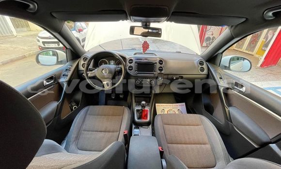 Acheter Occasion Voiture Volkswagen Tiguan Blanc à ad-Dar-al-Bayda, Casablanca Acheter Occasion Voiture Volkswagen Tiguan Blanc à ad-Dar-al-Bayda, Casablanca