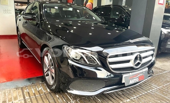 اشتري مستعمل Mercedes-Benz E-klasse Black سيارة في al-Ayun Sidi Malluk في Oriental اشتري مستعمل Mercedes-Benz E-klasse Black سيارة في al-Ayun Sidi Malluk في Oriental