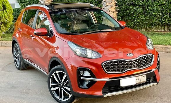 اشتري مستعمل Kia Sportage Red سيارة في ad-Dar-al-Bayda في Casablanca