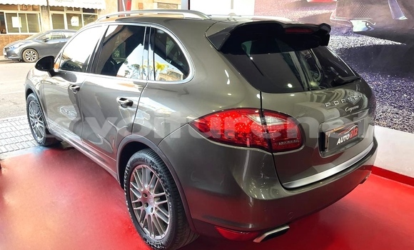 Buy Used Porsche Cayenne Other Car in al-Ayun Sidi Malluk in Oriental Buy Used Porsche Cayenne Other Car in al-Ayun Sidi Malluk in Oriental