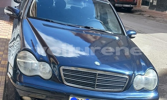 Buy Used Mercedes-Benz C-klasse Black Car in al-Arwi in Oriental
