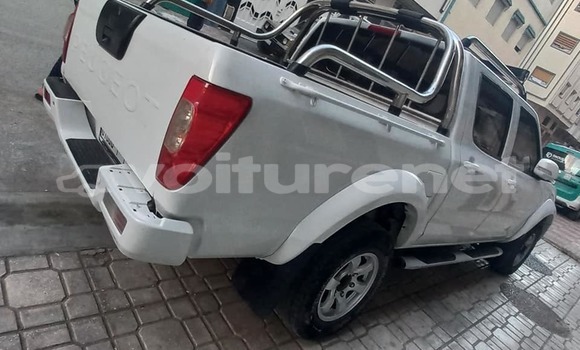 Acheter Occasion Voiture Toyota Hilux Blanc à al-Arwi, Oriental Acheter Occasion Voiture Toyota Hilux Blanc à al-Arwi, Oriental