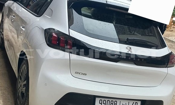 Acheter Occasion Voiture Toyota 4Runner Blanc à al-'Ara'ish, Tangier-Tetouan Acheter Occasion Voiture Toyota 4Runner Blanc à al-'Ara'ish, Tangier-Tetouan