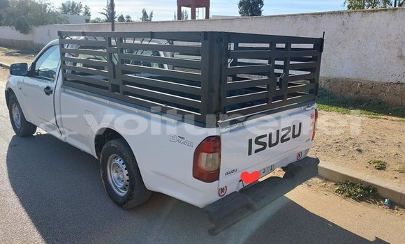 اشتري مستعمل Isuzu D-Max White سيارة في al-Arwi في Oriental اشتري مستعمل Isuzu D-Max White سيارة في al-Arwi في Oriental