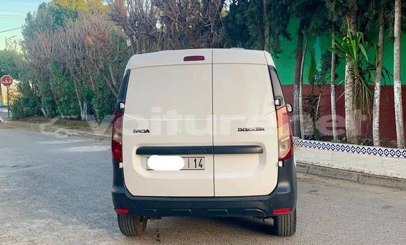 Buy Used Suzuki Baleno White Car in al-'Ara'ish in Tangier-Tetouan Buy Used Suzuki Baleno White Car in al-'Ara'ish in Tangier-Tetouan