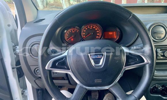 Buy Used Suzuki Baleno White Car in al-'Ara'ish in Tangier-Tetouan Buy Used Suzuki Baleno White Car in al-'Ara'ish in Tangier-Tetouan