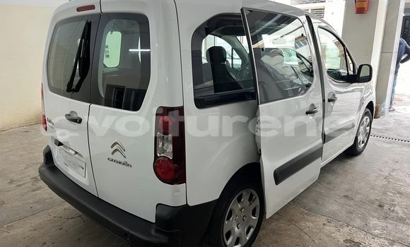 اشتري مستعمل Citroen Berlingo White سيارة في al-'Ara'ish في Tangier-Tetouan اشتري مستعمل Citroen Berlingo White سيارة في al-'Ara'ish في Tangier-Tetouan