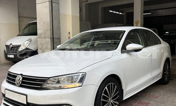 Acheter Occasion Voiture Volkswagen Jetta Blanc à al-'Ara'ish, Tangier-Tetouan
