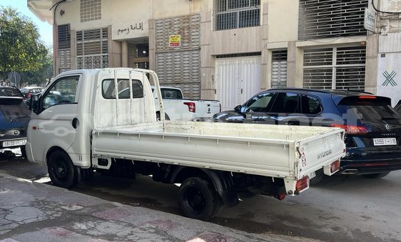 اشتري مستعمل Hyundai Avante White سيارة في al-Ayun Sidi Malluk في Oriental اشتري مستعمل Hyundai Avante White سيارة في al-Ayun Sidi Malluk في Oriental