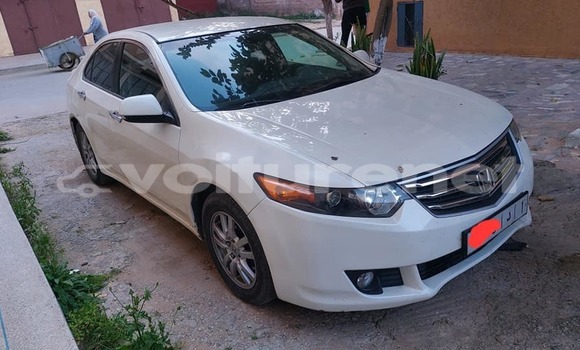 اشتري مستعمل Honda Accord White سيارة في al-Arwi في Oriental اشتري مستعمل Honda Accord White سيارة في al-Arwi في Oriental