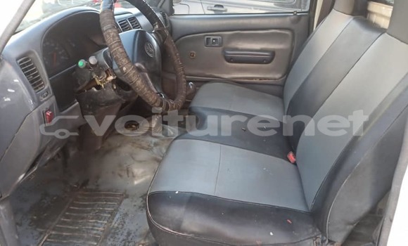 Acheter Occasion Voiture Toyota Hilux Blanc à al-Arwi, Oriental Acheter Occasion Voiture Toyota Hilux Blanc à al-Arwi, Oriental