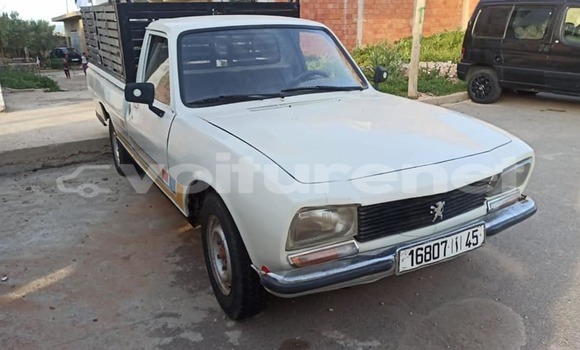 Acheter Occasion Voiture Toyota Hilux Blanc à al-'Ara'ish, Tangier-Tetouan Acheter Occasion Voiture Toyota Hilux Blanc à al-'Ara'ish, Tangier-Tetouan