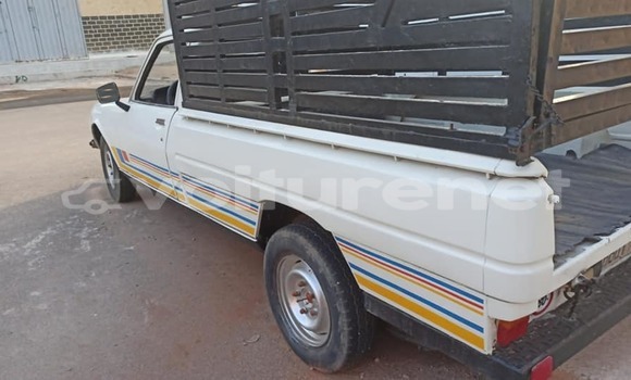 Acheter Occasion Voiture Toyota Hilux Blanc à al-'Ara'ish, Tangier-Tetouan Acheter Occasion Voiture Toyota Hilux Blanc à al-'Ara'ish, Tangier-Tetouan