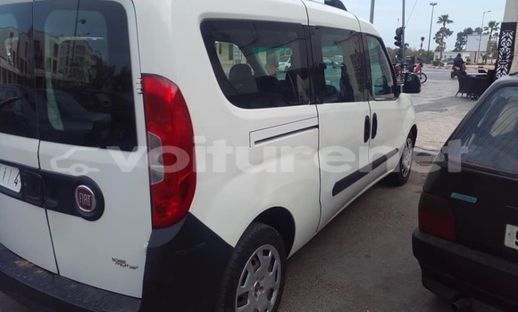 Buy Used Tesla Model S White Car in al-'Ara'ish in Tangier-Tetouan Buy Used Tesla Model S White Car in al-'Ara'ish in Tangier-Tetouan