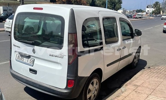 Acheter Occasion Voiture Renault Kangoo Blanc à ad-Dar-al-Bayda, Casablanca Acheter Occasion Voiture Renault Kangoo Blanc à ad-Dar-al-Bayda, Casablanca