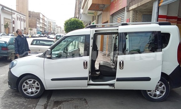 Acheter Occasion Voiture Fiat Doblo Blanc à al-Hajab, Meknes-Tafilalet Acheter Occasion Voiture Fiat Doblo Blanc à al-Hajab, Meknes-Tafilalet