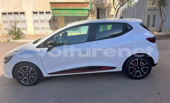 اشتري مستعمل Renault Clio White سيارة في al-Ayun Sidi Malluk في Oriental اشتري مستعمل Renault Clio White سيارة في al-Ayun Sidi Malluk في Oriental