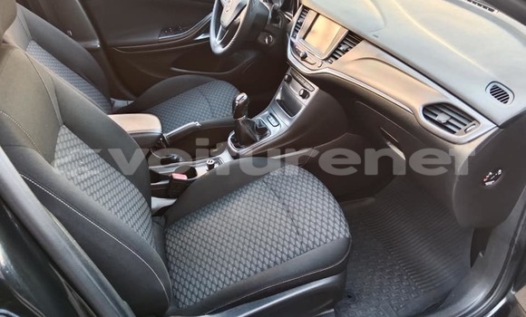 Acheter Occasion Voiture Opel Astra Noir à al-Ayun Sidi Malluk, Oriental Acheter Occasion Voiture Opel Astra Noir à al-Ayun Sidi Malluk, Oriental