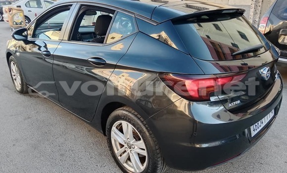 Acheter Occasion Voiture Opel Astra Noir à al-Ayun Sidi Malluk, Oriental Acheter Occasion Voiture Opel Astra Noir à al-Ayun Sidi Malluk, Oriental