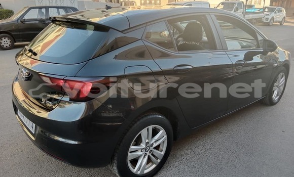 Acheter Occasion Voiture Opel Astra Noir à al-Ayun Sidi Malluk, Oriental Acheter Occasion Voiture Opel Astra Noir à al-Ayun Sidi Malluk, Oriental