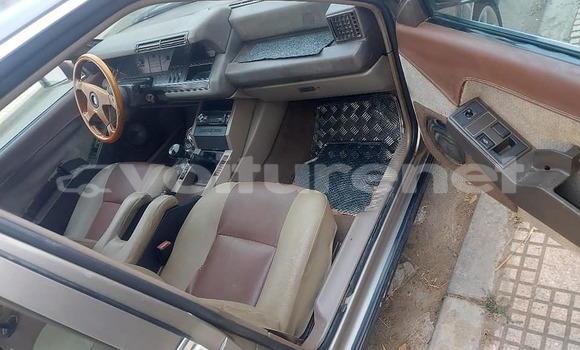 اشتري مستعمل Renault 25 Other سيارة في al-Ayun Sidi Malluk في Oriental اشتري مستعمل Renault 25 Other سيارة في al-Ayun Sidi Malluk في Oriental