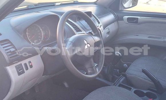 Buy Used Mitsubishi Pajero White Car in al-Faqih Bin Salah in Tadla-Azilal Buy Used Mitsubishi Pajero White Car in al-Faqih Bin Salah in Tadla-Azilal