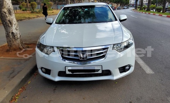 اشتري مستعمل Honda Accord White سيارة في al-Ayun Sidi Malluk في Oriental اشتري مستعمل Honda Accord White سيارة في al-Ayun Sidi Malluk في Oriental