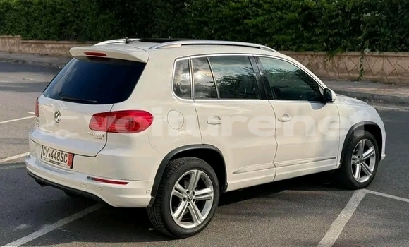 Acheter Occasion Voiture Volkswagen Tiguan Blanc à al-Faqih Bin Salah, Tadla-Azilal Acheter Occasion Voiture Volkswagen Tiguan Blanc à al-Faqih Bin Salah, Tadla-Azilal