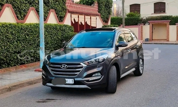Acheter Occasion Voiture Hyundai Tucson Noir à al-Hajab, Meknes-Tafilalet Acheter Occasion Voiture Hyundai Tucson Noir à al-Hajab, Meknes-Tafilalet
