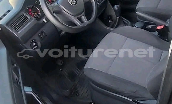 Acheter Occasion Voiture Volkswagen Caddy Noir à Ujdah, Oriental Acheter Occasion Voiture Volkswagen Caddy Noir à Ujdah, Oriental