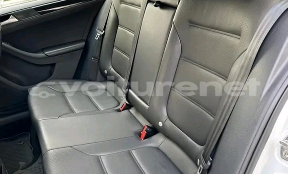 Acheter Occasion Voiture Volkswagen Jetta Blanc à al-Hajab, Meknes-Tafilalet Acheter Occasion Voiture Volkswagen Jetta Blanc à al-Hajab, Meknes-Tafilalet