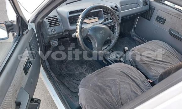 اشتري مستعمل Peugeot 2008 White سيارة في al-'Ara'ish في Tangier-Tetouan اشتري مستعمل Peugeot 2008 White سيارة في al-'Ara'ish في Tangier-Tetouan