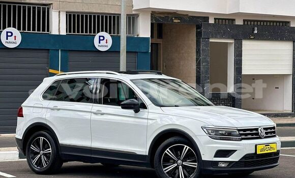 اشتري مستعمل Volkswagen Tiguan White سيارة في ad-Dar-al-Bayda في Casablanca اشتري مستعمل Volkswagen Tiguan White سيارة في ad-Dar-al-Bayda في Casablanca