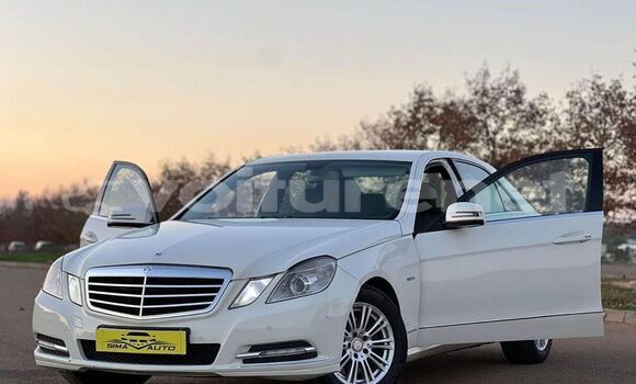 اشتري مستعمل Mercedes-Benz E-klasse White سيارة في al-Arwi في Oriental اشتري مستعمل Mercedes-Benz E-klasse White سيارة في al-Arwi في Oriental
