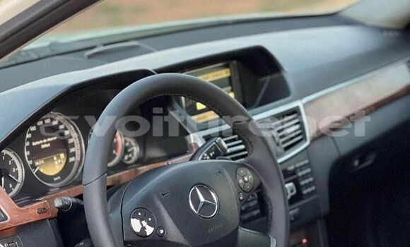اشتري مستعمل Mercedes-Benz E-klasse White سيارة في al-Arwi في Oriental اشتري مستعمل Mercedes-Benz E-klasse White سيارة في al-Arwi في Oriental