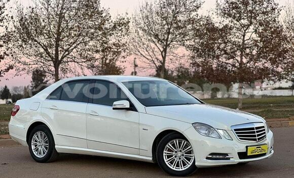 اشتري مستعمل Mercedes-Benz E-klasse White سيارة في al-Arwi في Oriental اشتري مستعمل Mercedes-Benz E-klasse White سيارة في al-Arwi في Oriental