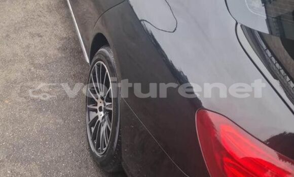 Acheter Occasion Voiture Mercedes-Benz E-klasse Black à al-Arwi, Oriental Acheter Occasion Voiture Mercedes-Benz E-klasse Black à al-Arwi, Oriental