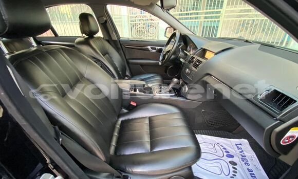 Acheter Occasion Voiture Mercedes-Benz C-klasse Black à al-'Ara'ish, Tangier-Tetouan Acheter Occasion Voiture Mercedes-Benz C-klasse Black à al-'Ara'ish, Tangier-Tetouan