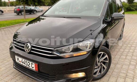Acheter Occasion Voiture Volkswagen Touran Black à al-'Ara'ish, Tangier-Tetouan Acheter Occasion Voiture Volkswagen Touran Black à al-'Ara'ish, Tangier-Tetouan
