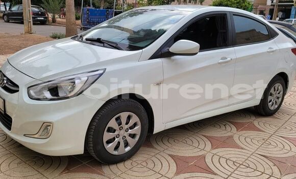 Acheter Occasion Voiture Hyundai Accent Blanc à Casablanca, Casablanca Acheter Occasion Voiture Hyundai Accent Blanc à Casablanca, Casablanca