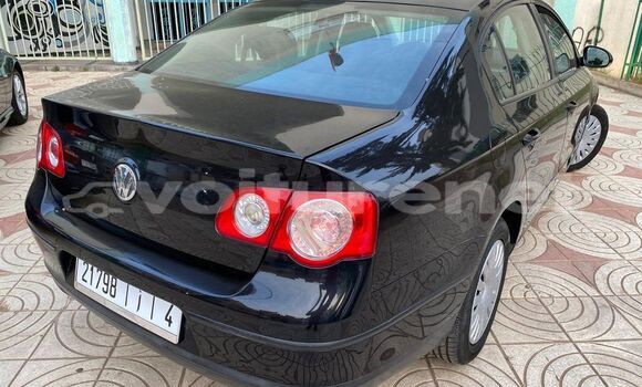 Acheter Occasion Voiture Volkswagen Passat Black à al-Arwi, Oriental Acheter Occasion Voiture Volkswagen Passat Black à al-Arwi, Oriental