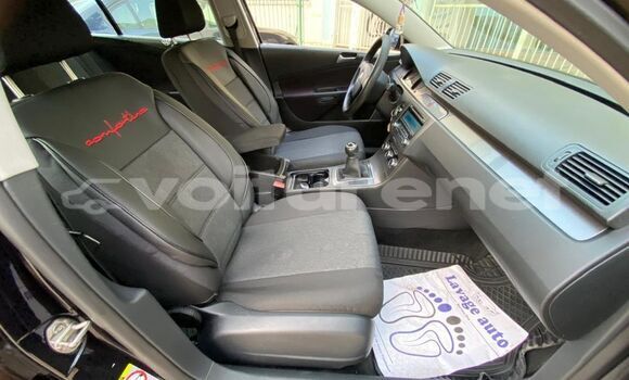 Acheter Occasion Voiture Volkswagen Passat Black à al-Arwi, Oriental Acheter Occasion Voiture Volkswagen Passat Black à al-Arwi, Oriental