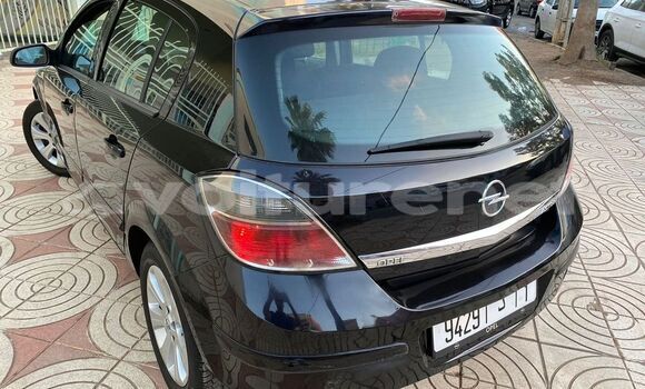 Acheter Occasion Voiture Opel Astra Black à al-Arwi, Oriental Acheter Occasion Voiture Opel Astra Black à al-Arwi, Oriental