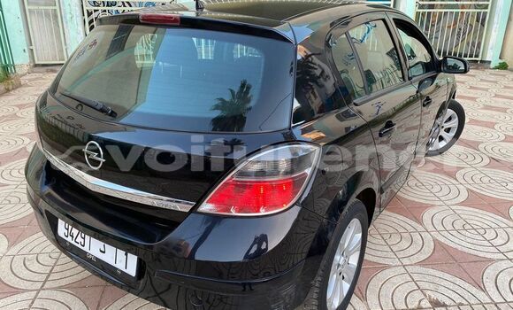 Acheter Occasion Voiture Opel Astra Black à al-Arwi, Oriental Acheter Occasion Voiture Opel Astra Black à al-Arwi, Oriental